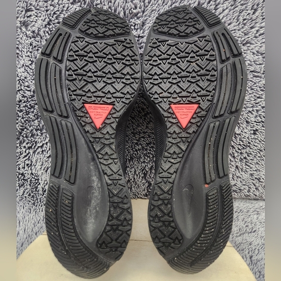 Nike Air Zoom Pegasus 37 Shield Triple Black Running Shoes Mens Size 9.5 - Picture 8 of 9